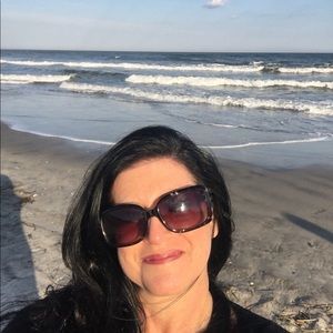 Meet your Posher, Lynda